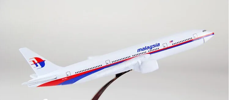 plane model Boeing 777 Malaysia Airlines aircraft MH-370 Metal simulation airplane model for kid toys Christmas gift