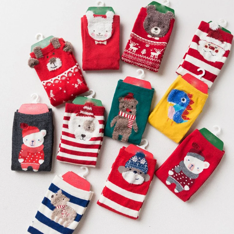 4 Pair/ Lot 2017 Christmas Sock New Arrived Sweet Cartoon Design Autumn And Winter Xmas Socks For Lady Girls New Year Gift