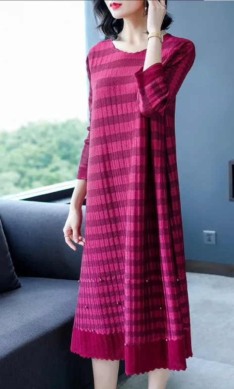 HOT SELLING Miyake Fashion fold three quarter  the striped o-neck loose beading dress  IN STOCK