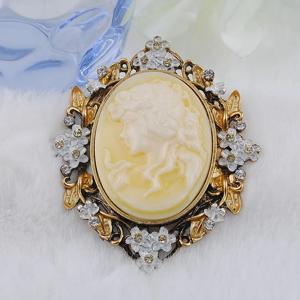 Beauty Head Brooches Classic Retro Style Yellow Head Beauty Accessories Beauty Queen Head Resin Brooch