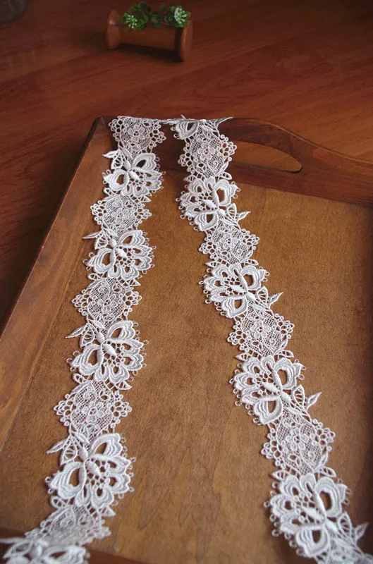 10 Yards Off White Lace Trim With Delicate Floral Vintage Style Lace Trim, 2 inches wide, LT066VE