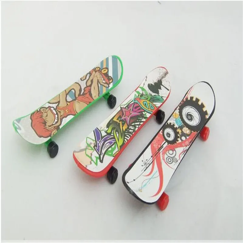 3PCS New Strange Creative Fingertip Sports Mini Finger Skateboard Toys per giocattoli caldi educativi per bambini