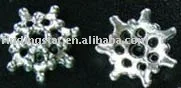 

FREE SHIPPING 900Pcs Tibetan Silver Color cut out flower bead caps A523