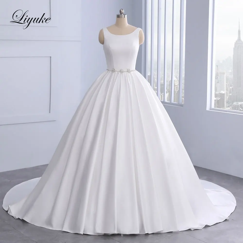 

Vintage Style Scoop A-Line Wedding Dress Court Train Beading Crystals Pearls Bride Dresses With Backless Floor-Length Liyuke