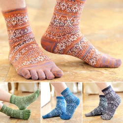 1 paar Fünf Finger Socken männer 4 Farben Vintage Casual Stil Baumwolle herren Socken Männlichen Thermische/Dicke warme Socken & Strumpfwaren