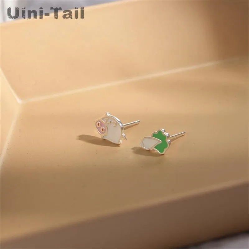 Uini-Tail hot new 925 Tibetan silver cute pig eating cabbage small earrings Korea small fresh cute cute pet ear jewelry ED083