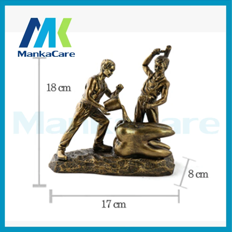 Dental Clinic Decoration Furnishing Articles Creative Artwork Dental cartoon character model Couple Sculpture patient