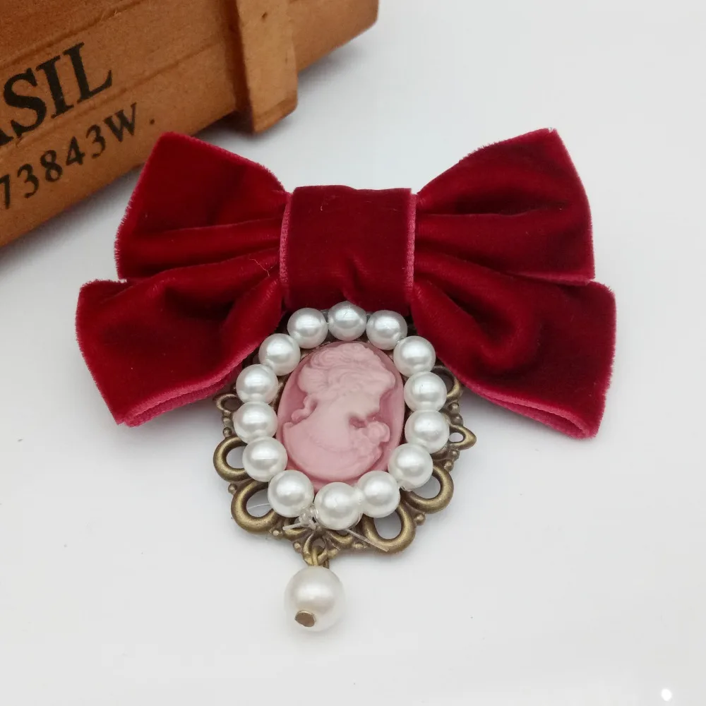 Fashion Fabric Ribbon Bowknot Brooches for Women Vintage Queen Cameo Pearl Brooch Pins Collar Tie Corsage Broche Costume Jewelry