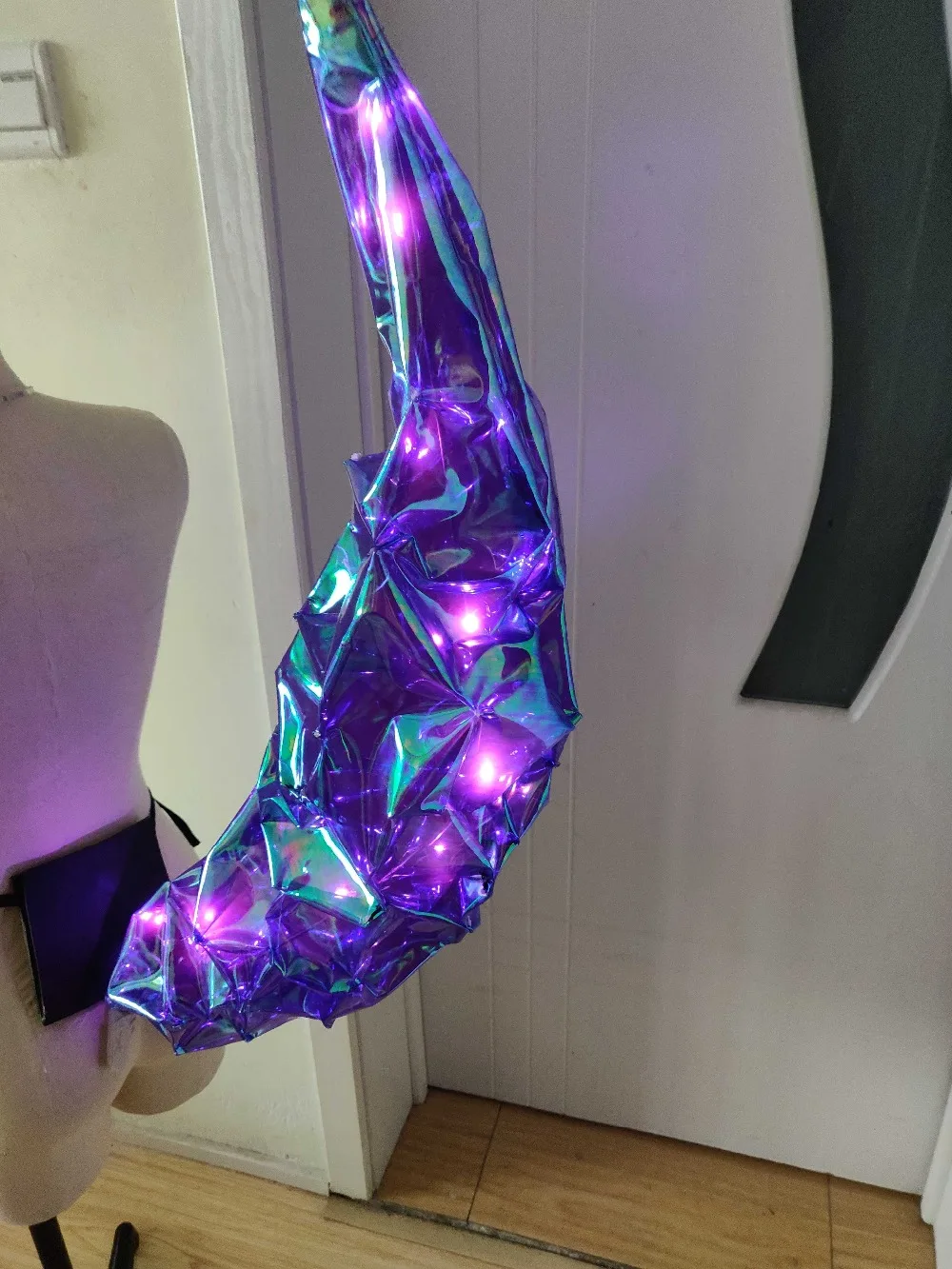 Handmade Cos LOL Ahri tail KDA Idol singer kda Cosplay tails shiny One Tailed Fox Ahri cosplay props luminous tail A
