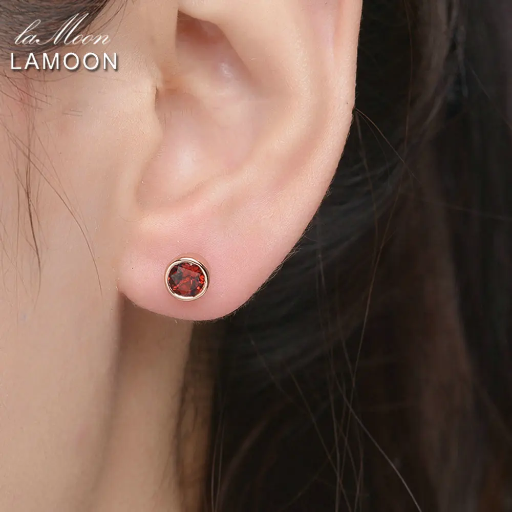 Lamoon Classic 5mm 1ct 100% Round Natural Red Garnet 925 Sterling Silver Jewelry   Stud Earrings S925 LMEI016