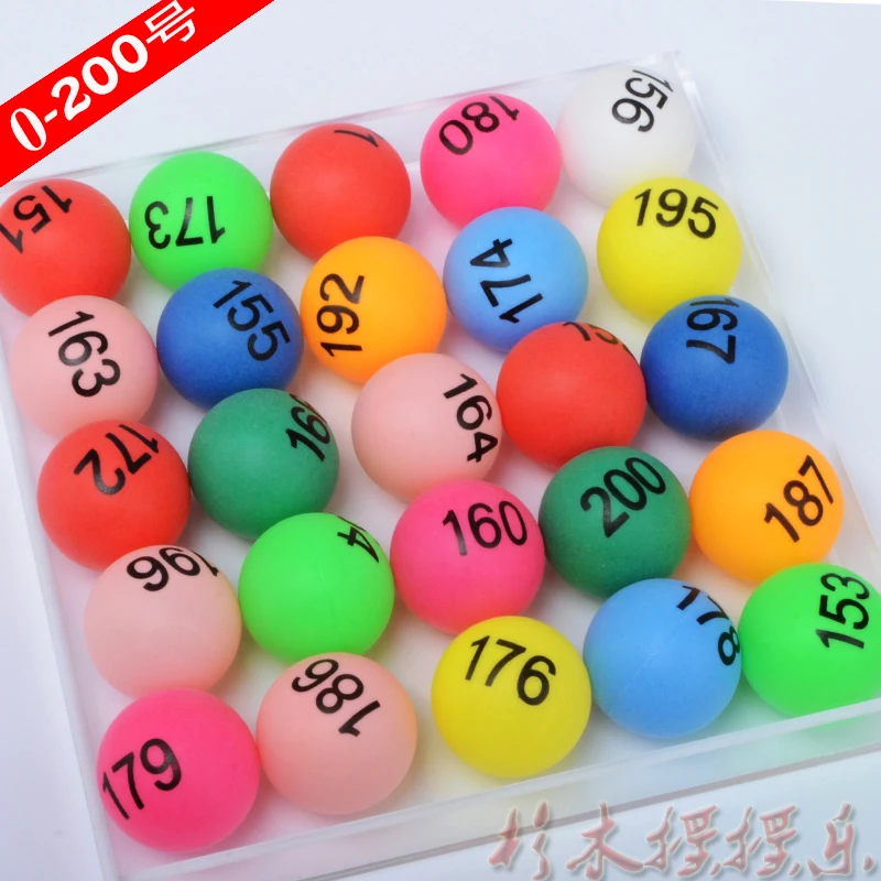 50 50 Jeux Machine De Loterie Avec Boules De Loterie Illustration De Rendu 3d Boule En Plastique 50 50 Jeux Machine De Loterie Avec Boules De Loterie Illustration De Rendu 3d Boule En Plastique