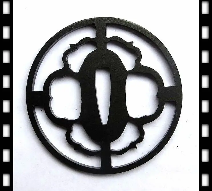 

High Quallty Delicate Hollow Iron Tsuba Hand Guard Fitting for Samurai Sword Japanese Katana Nice Sword Accessory