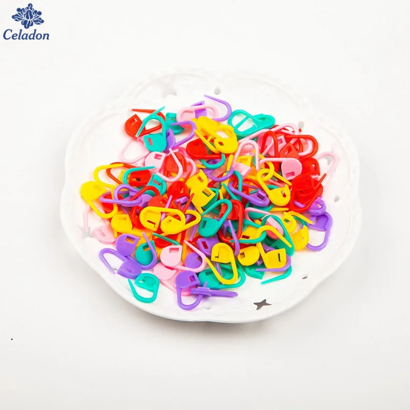 Hot Selling Mixed Color Plastic Markers Holder Needle Clip Craft 50Pcs Mini Knitting Crochet Locking Stitch