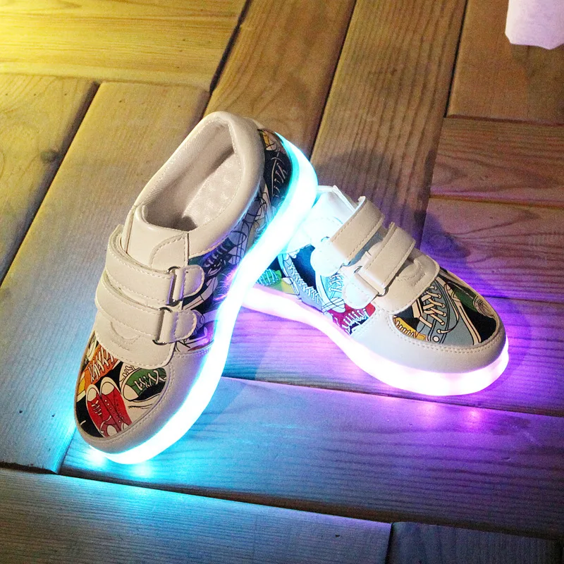 7ipupas New children\'s luminous shoes USB charging shoes Boy & girls canvas pattern led shoes 7 colors outdoor glowing sneakers