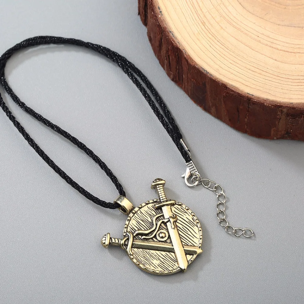 Kinitial Vintage Man Chock Necklaces Valknut slavic Viking Antique Bronze Sword Pendant Necklace Medieval Jewelry Collier