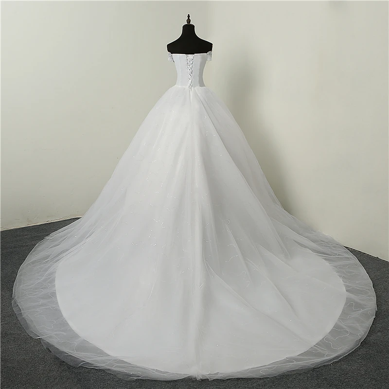 Goedkope Kant Applicaties Goedkope Trein Trouwjurk Sweetheart Tulle Tank Zomer Princess Bridal Baljurk Bloemenprint Cc