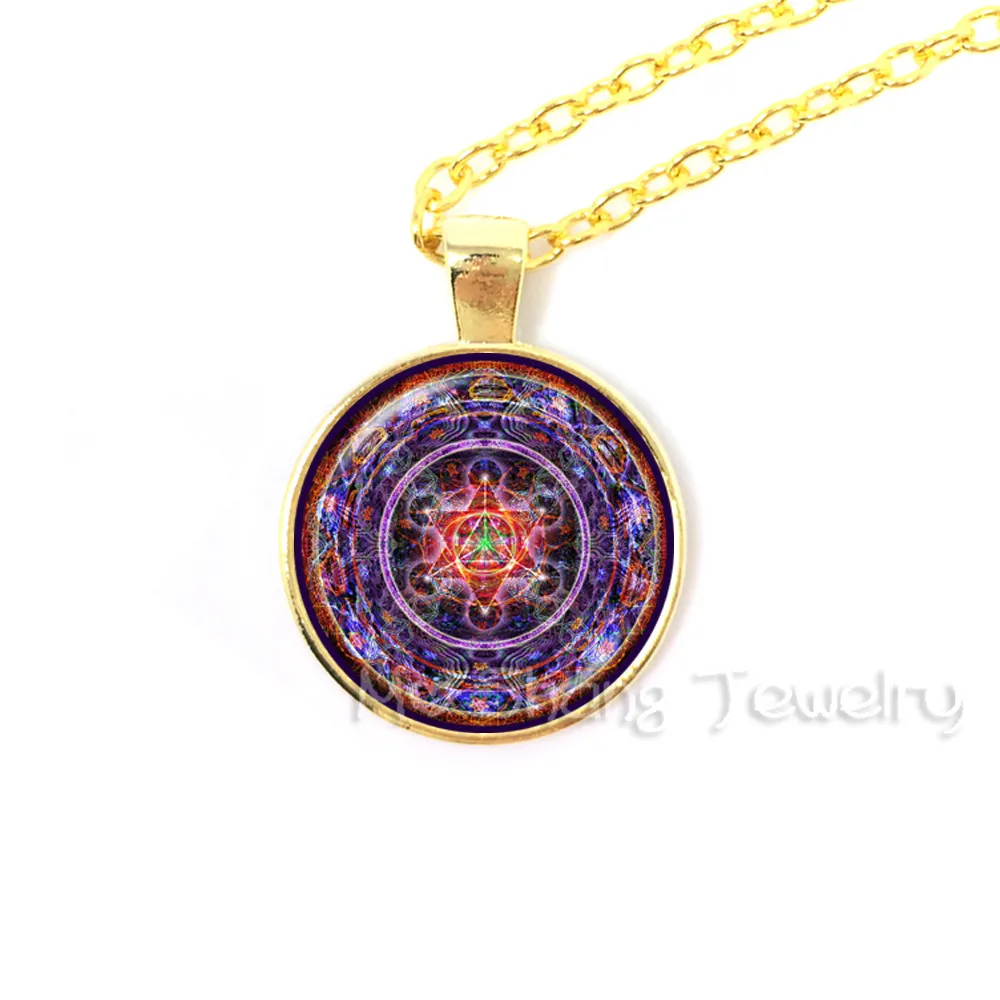 Green Sri yantra Pendant Necklace Sacred Geometry Sri Yantra Jewelry Glass Pendant Buddhist Spiritual Necklace Religion Jewelry