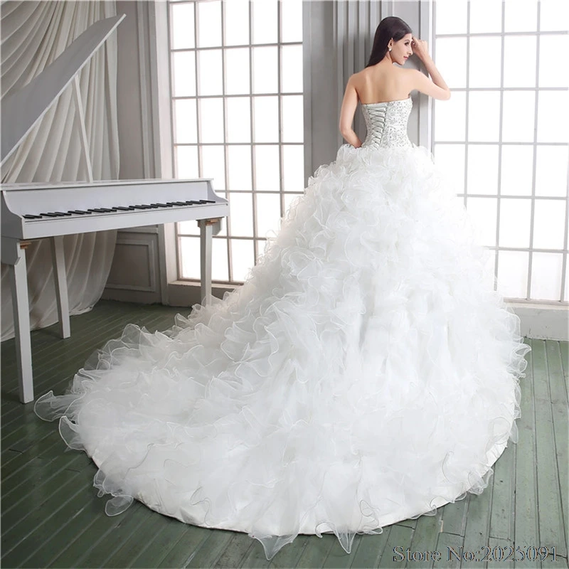 New Stock White Ball Gown Wedding Dresses 2019 Organza With Silver Embroidery Wedding Party Dresses Ruffles Vestido de noiva