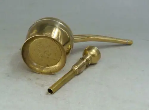 Collectable Chinese Pure Brass Carved Water smoking tool / pipe Exquisite Small Pendant Statues