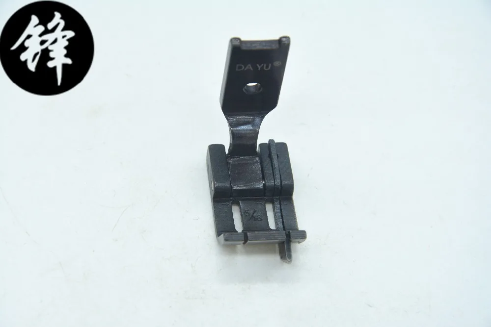 Double needle sewing machine in the sub pressure foot 212-112K 842845 sewing machine with a knife near the foot pressure