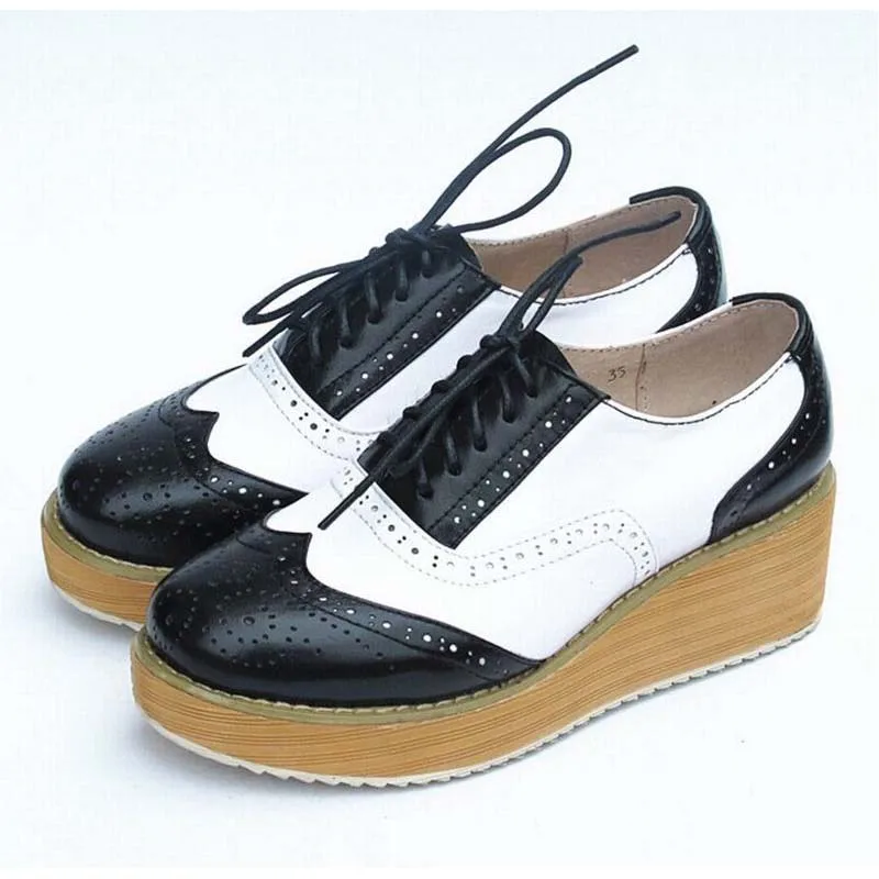 2017 new Women Thick Platform Oxfords Brogue Flats Shoes All Genuine Leather Lace Up Luxury Quality Women's Tassel Casual Shoes