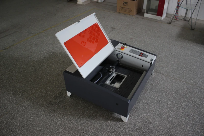 Cina Grosir CNC Cutter Mesin Pemotong Otomatis/Mobil Kulit Laser Mesin Ukiran