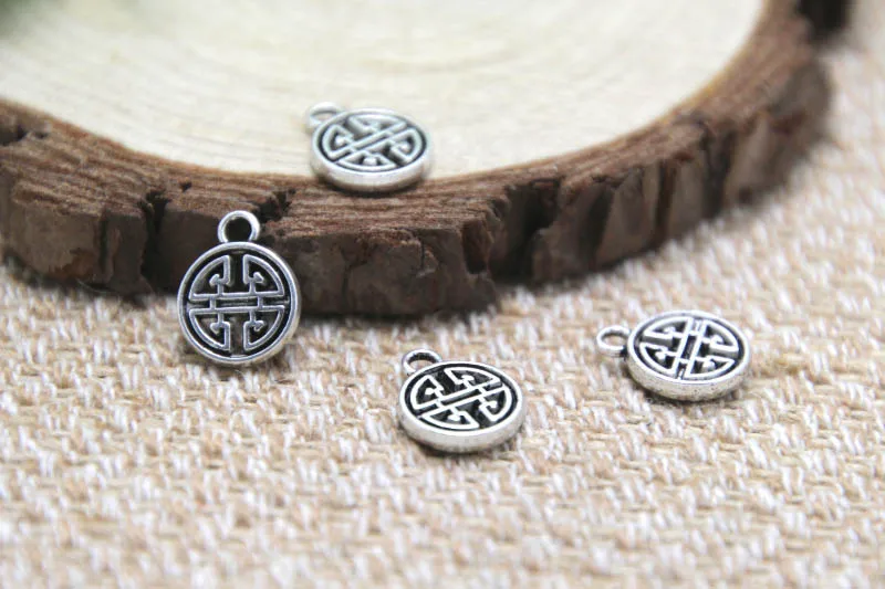 

40pcs-Tiny Knot Charms, Antique Tibetan silver Tiny Knot Charms pendants 9mm