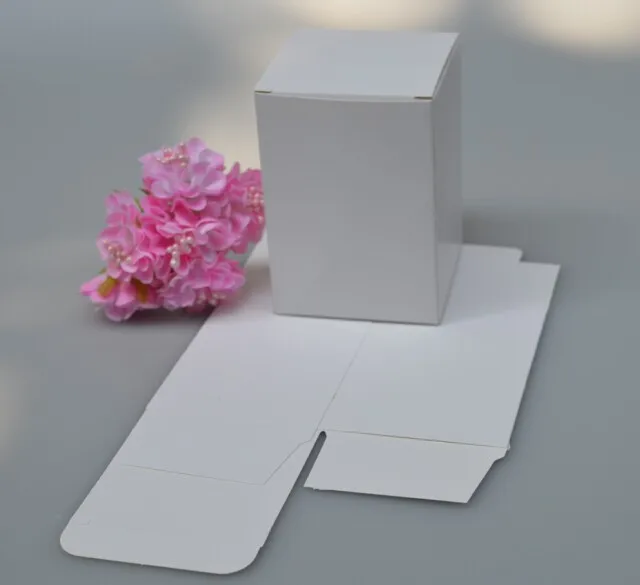 白い紙箱化粧品用ギフトボックスキャンディーボックスウェディングギフト用5x5x9cm100ユニット