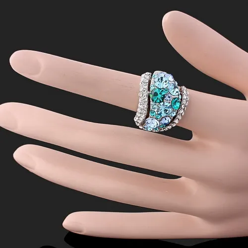 Chran Classic Brand Finger Rings Jewelry Ladies Gifts Wholesale Silver Color Charm Crystal Wedding Rings for Women