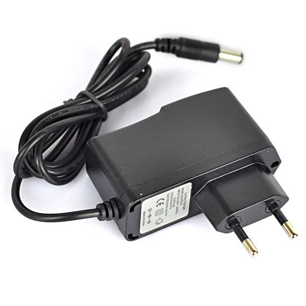 110 فولت 220 فولت شاحن الطاقة مصباح يدوي قابل لإعادة الشحن شاحن بطارية 18650 بطارية ليثيوم 4.2 فولت شاحن الاتحاد الأوروبي التوصيل