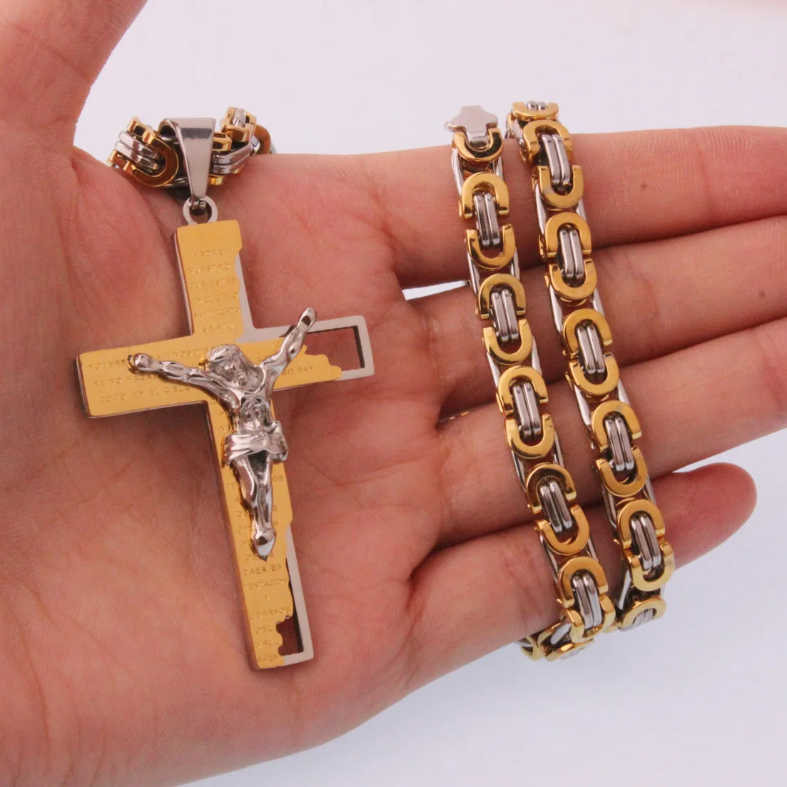 Men\'s Stainless Steel Jesus Christ Holy Crucifix Cross Pendants Necklaces 6mm Gold Byzantine Chain Necklaces Boys Gifts Jewelry