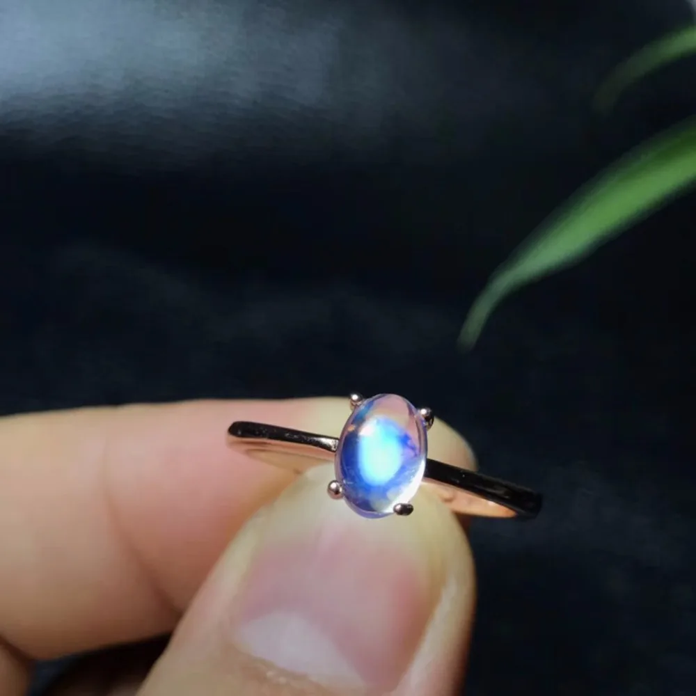 

Simple and refined, the latest style Natural blue moonstone ring, 925 silver, clean stones, beautiful colors