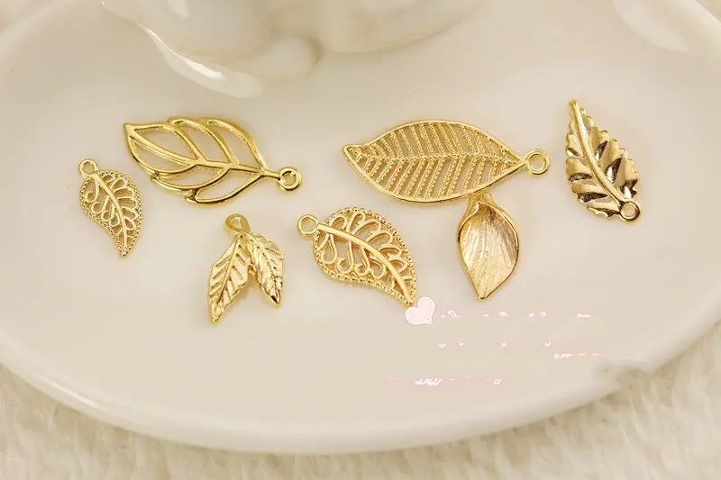 20pcs High quality DIY Leaf Golden Alloy pendant Leaves Charms Alloy Plated Charm Metal Bracelet Charm Bride Jewelry accessories