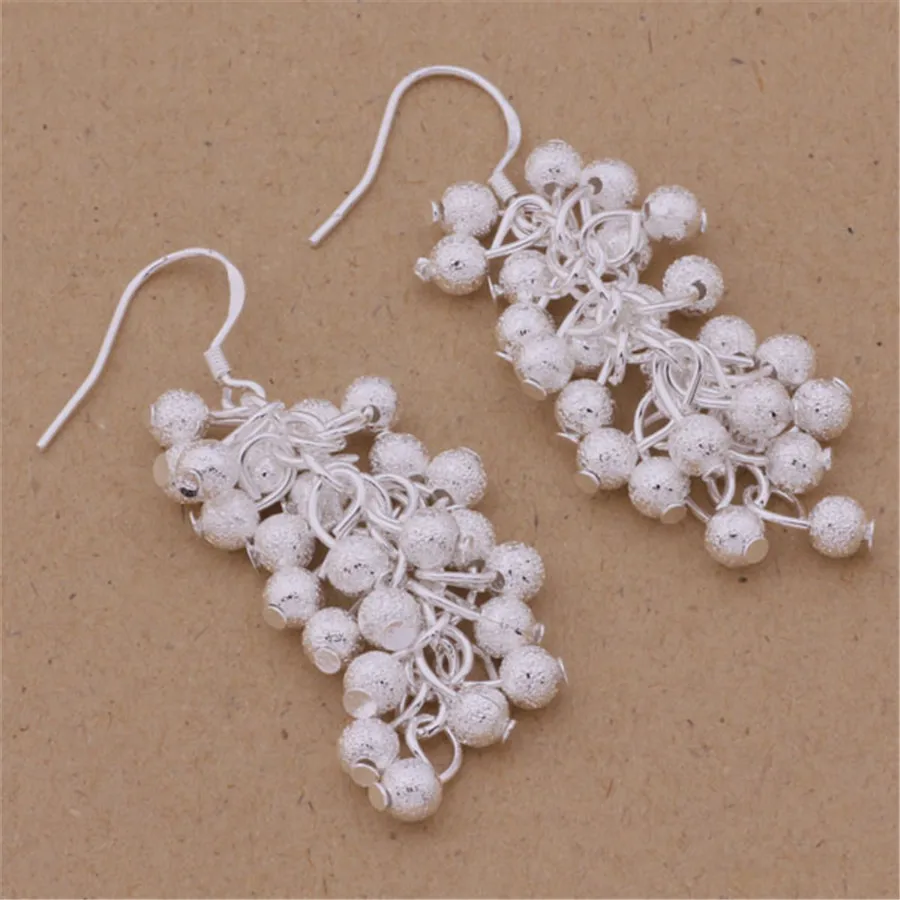 E07 new Valentine gift  silver color  accessories  high-end fashion women  earrings classic style