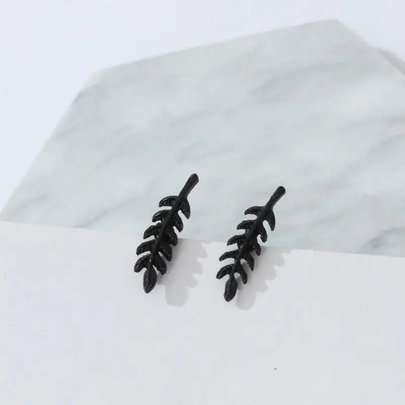 Wild Fashion Personality Feather Tree Leaves Fine Earrings Leaf Earrings For Women Pendientes Mujer Moda Stud Earrings Brincos