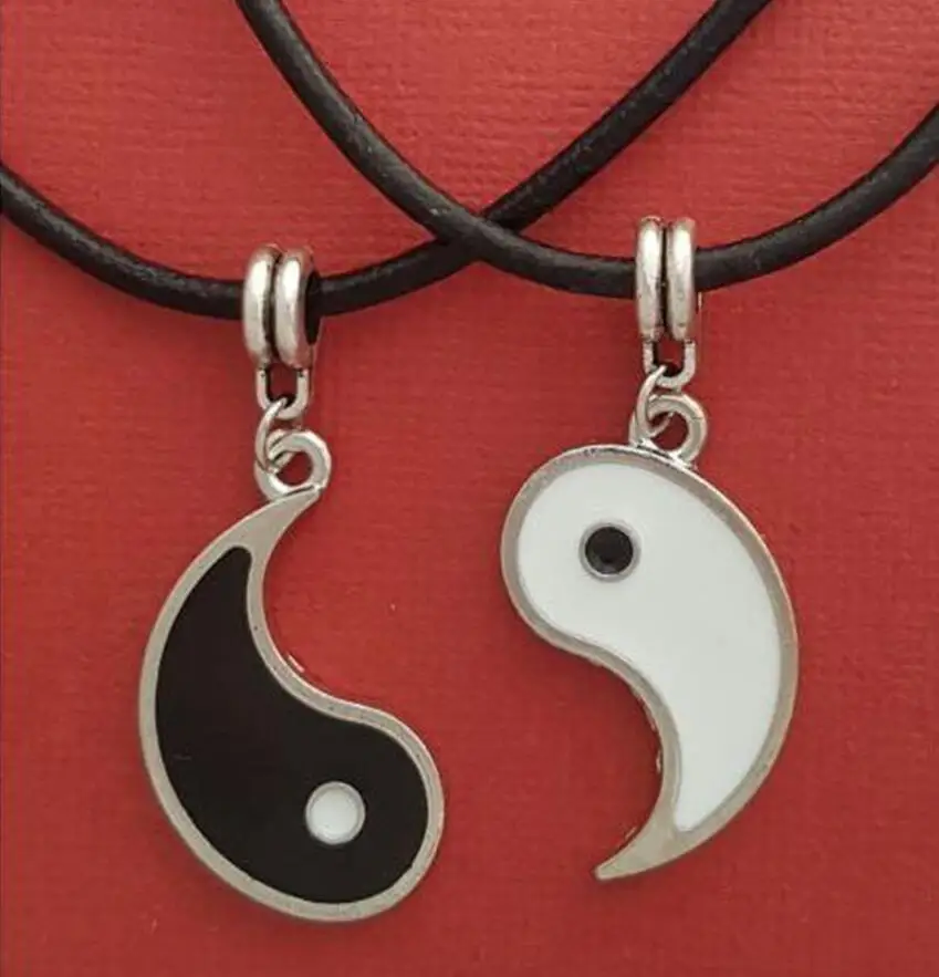 Holiday gifts - Yin Yang Necklaces 2 Pendants Best Friend Lovers YING YANG Necklace Set couple