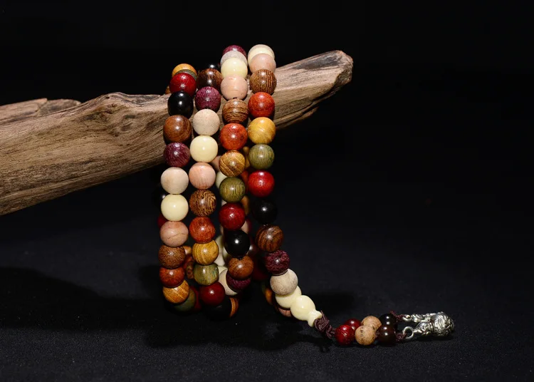 108*6mm/8mm Sandalwood Tibetan Buddhist Prayer BeadsYoga Buddha Mala Rosary Wooden Charm Bracelet Women and Men Jewelry