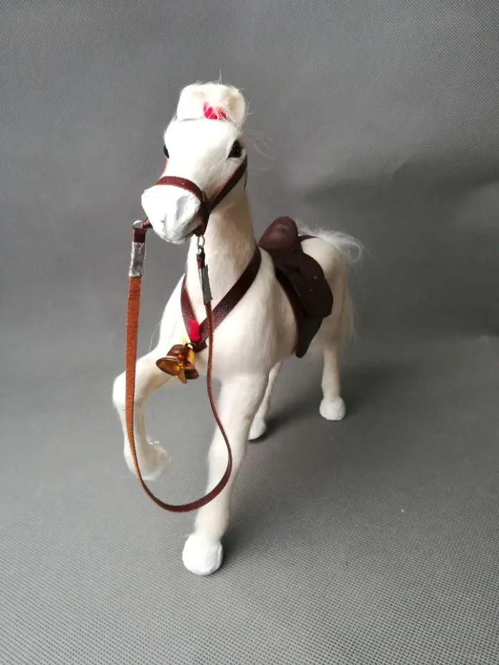 Echt leben spielzeug erhöhen bein up horse modell über 24x8x23cm weiß pferd mit sattel hard modell ornament prop dekoration geschenk h1499