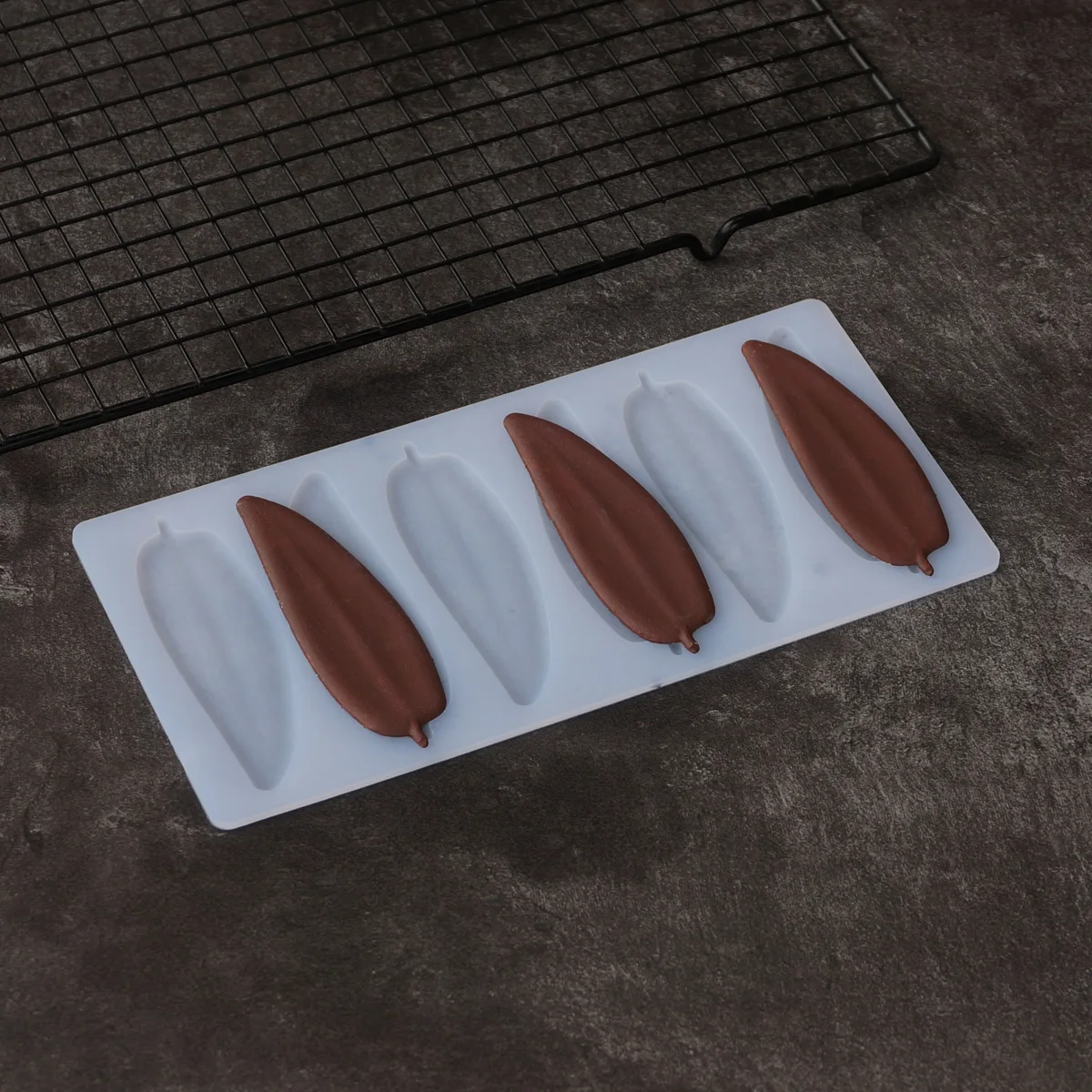 Long Narrow Leaf Shape Chocolate Mold Cake Decorating Lanceolate Leaves Chocolate Transfer Sheet Mould Baking Stencil Chablon