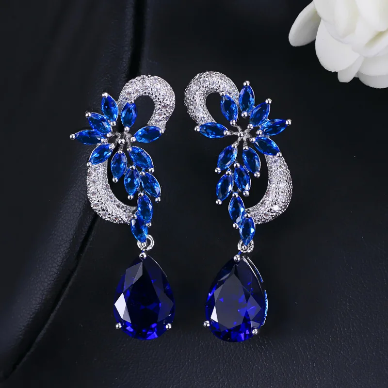 CWWZircons Non Pierced Vintage Royal Blue CZ Crystal Flower Shape No Hole Ear Bridal Clip Earrings without Piercing CZ023