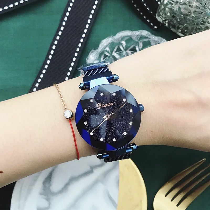 New Style Women Watches Fashion Women Creative Luxury Starry Quartz Watches Simple Magnet Stone Strap Clock