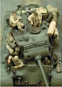 1/35 model kit resin kit  World War II US tank tanker 4 people  465