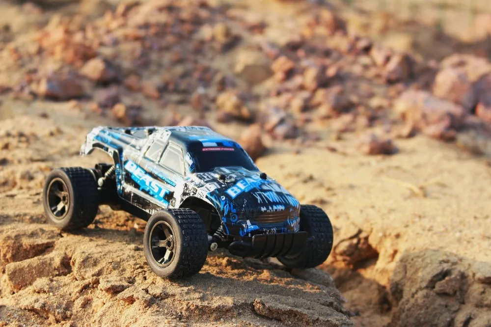 1:20 30 km/h telecomando auto RC elettrico Monster Truck RC Car Wheel Driver 2WD Drift Field Buggy