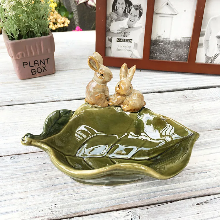 Cute Porcelain Bunny Lovers Soap Dish Decorative Ceramics Leaf Soap Holder Bathroom Ornament Houseware Gift Craft Accessories