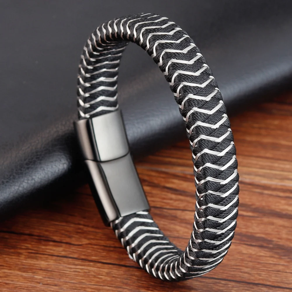 

Punk Threaded Button Metal Weaving Bracelet for Men Women Stainless Steel Twining Classic Style Charm Black High Quality