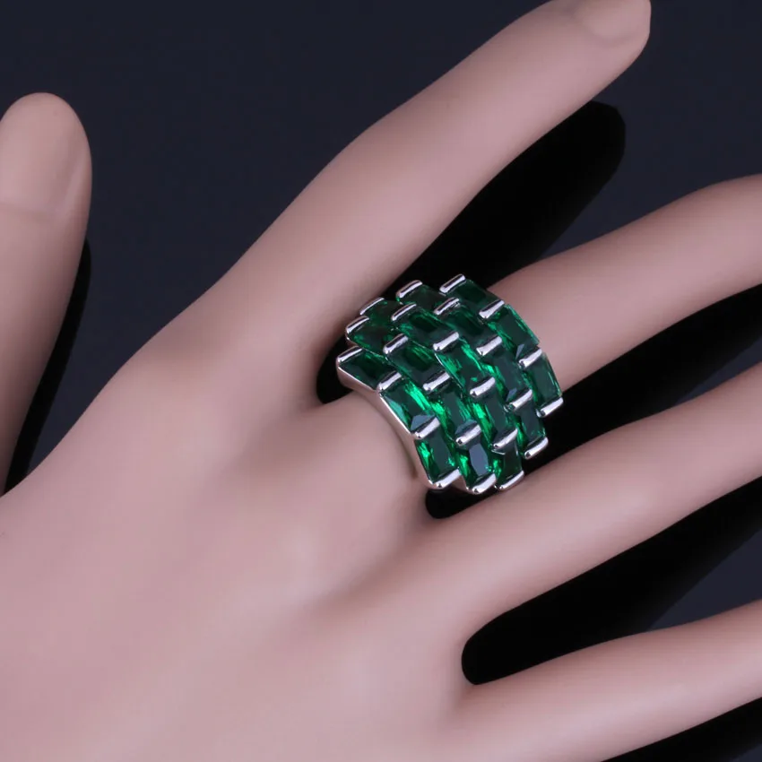 Magnificent Big Rectangle Green Cubic Zirconia Silver Plated Ring V0536