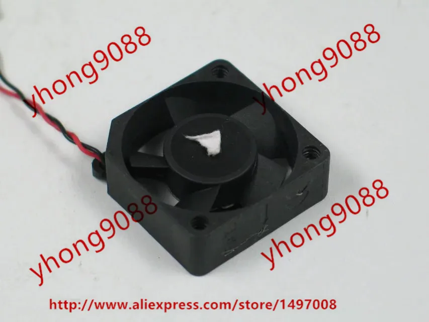 SUNON GM0503PFV1-8 DC 5V 0.7W 30x30x10mm Server Cooling Fan