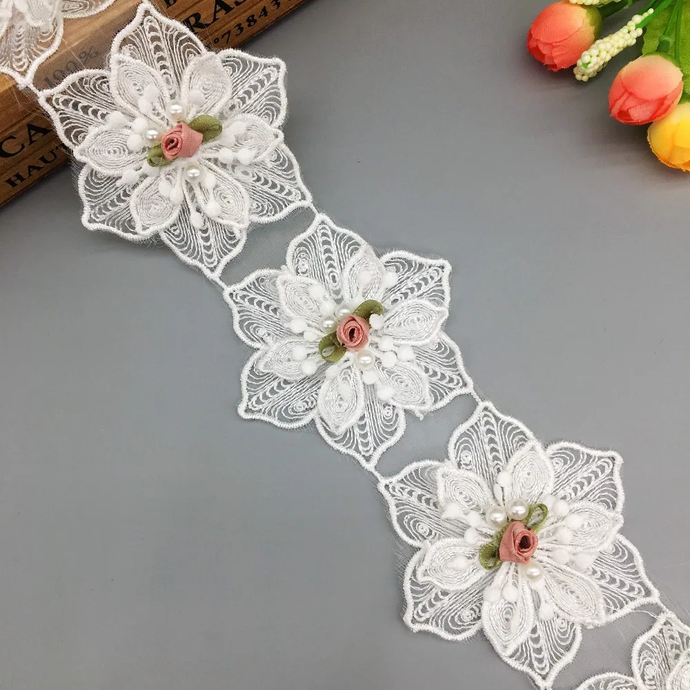 10X Bianco Fiore Della Rosa Della Perla Ricamato Lace Trim Applique Nastro Tessuto Mestiere di Cucito Da Sposa Fatto A Mano Della Decorazione Del