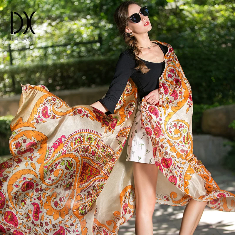 Hijab Women Chiffon Silk Scarves Brand Luxury New Sunscreen Scarf Beach Towel Gradients Wholesale Large Size Bandana 2018