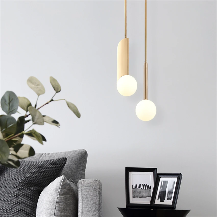 Lampe suspendue Post-moderne en forme de boule de verre pour Club de Golf, luminaire décoratif d'intérieur, idéal pour un Restaurant, un Bar, une chambre à coucher ou un chevet